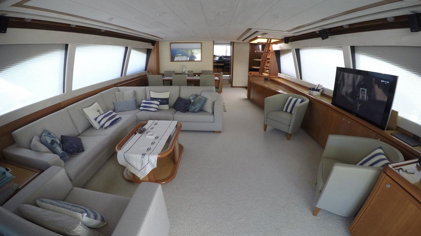 Ferretti Motor Yacht QUIT For Sale