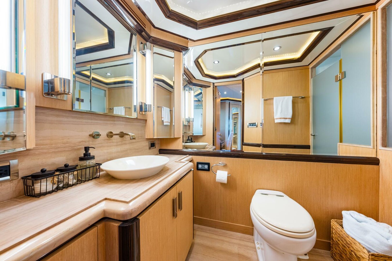Ocean Alexander Motor Yacht Relentless For Sale