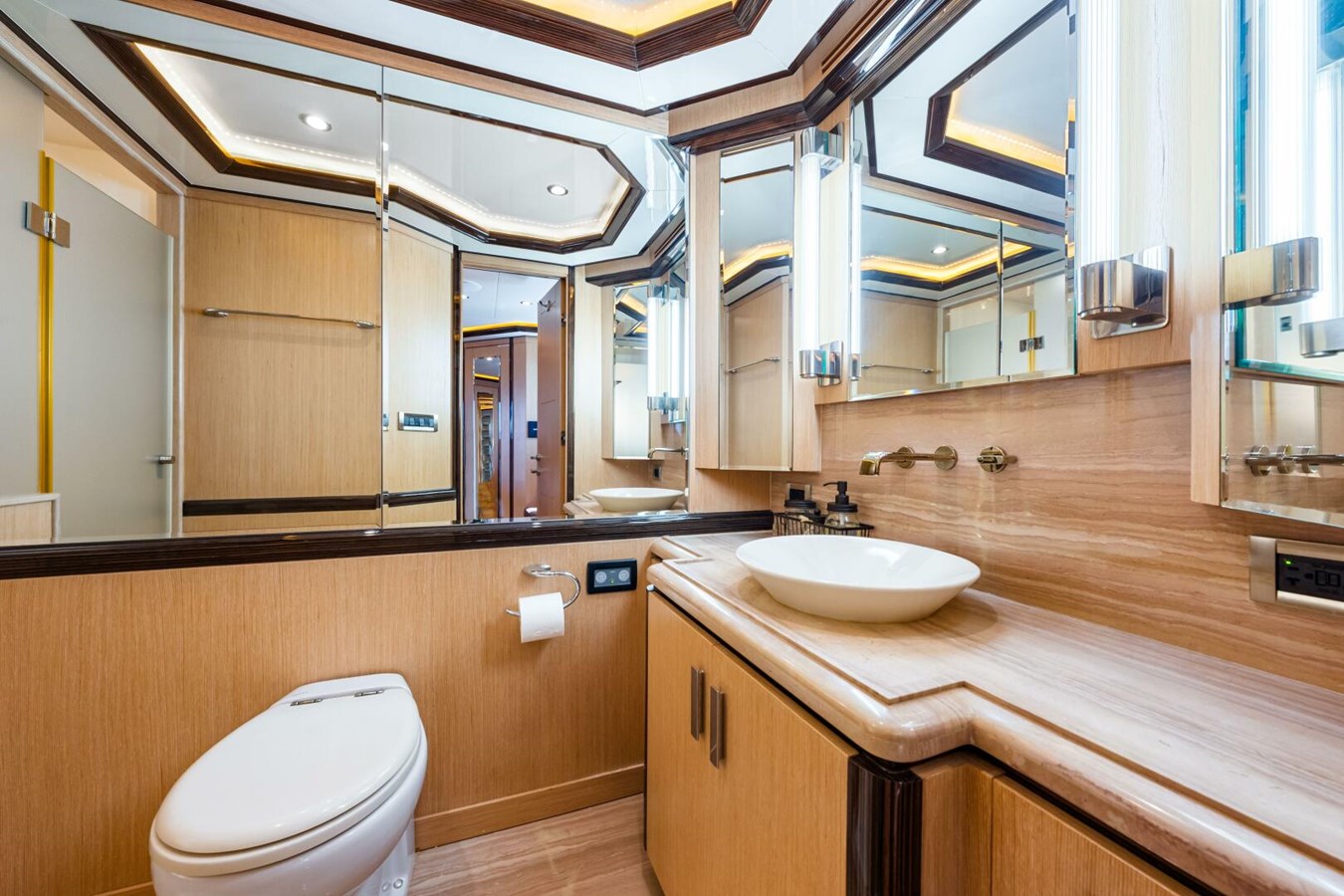 Ocean Alexander Motor Yacht Relentless For Sale