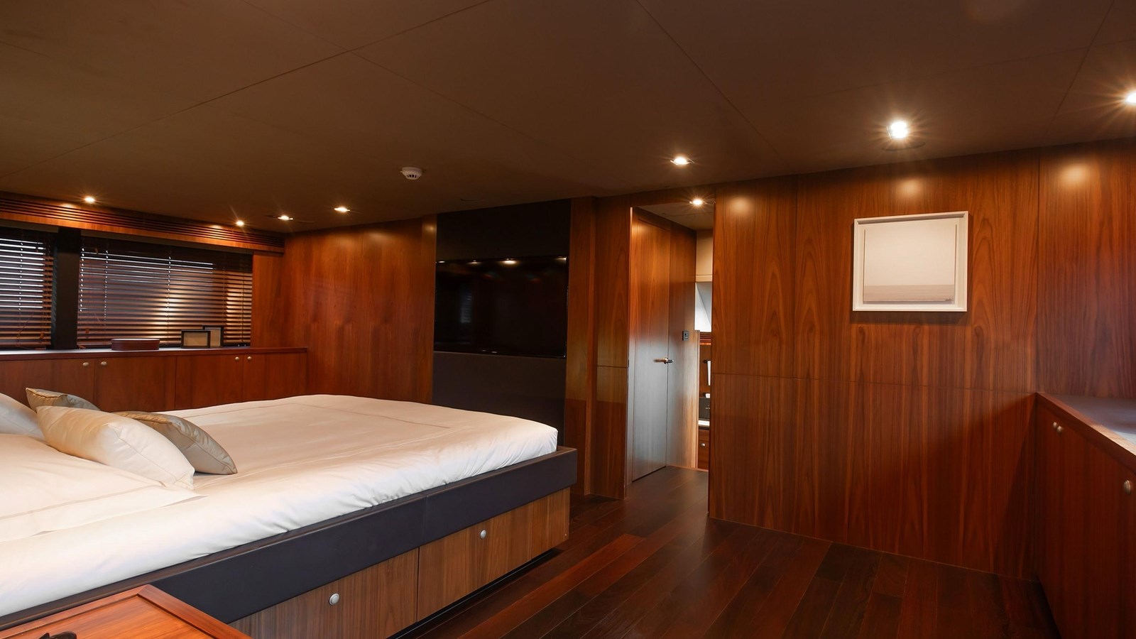 Sunseeker Motor Yacht DESEO For Sale