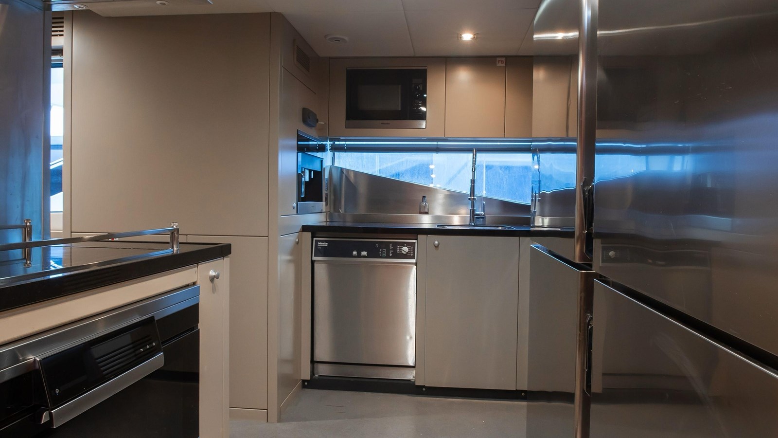 Sunseeker Motor Yacht DESEO For Sale