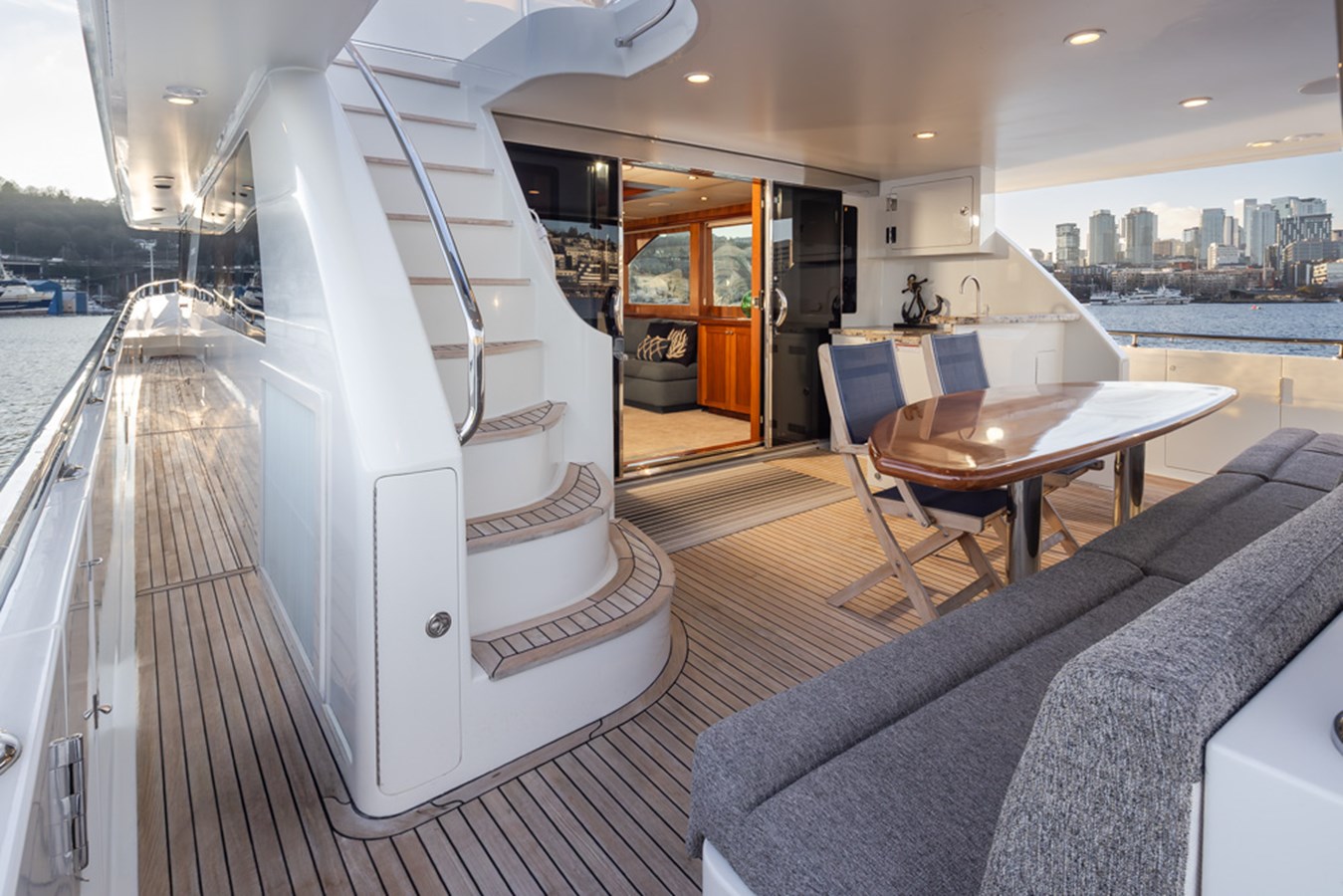 Ocean Alexander Motor Yacht Rhondavous  For Sale