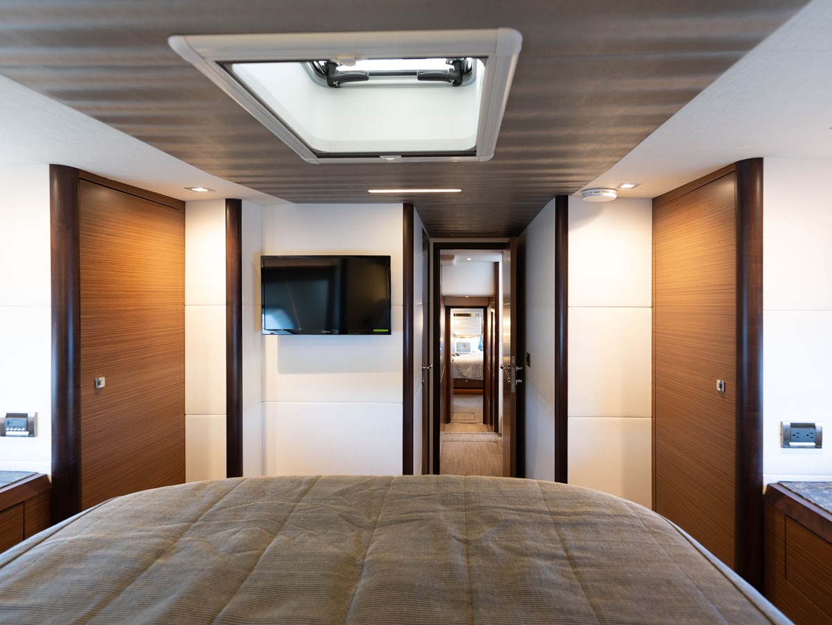 Ocean Alexander Motor Yacht Sub-Par For Sale