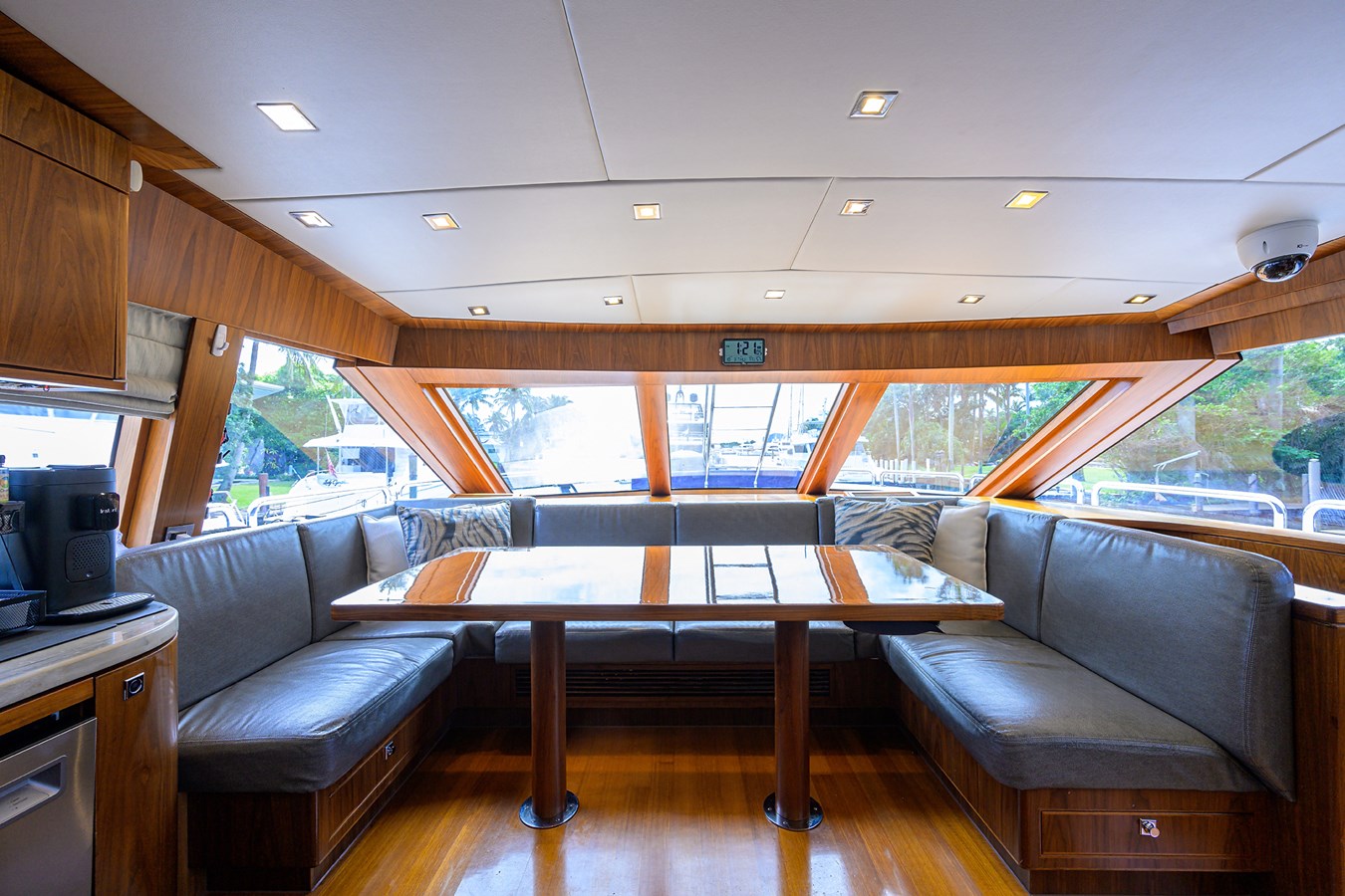 Hargrave Custom Yachts Motor Yacht Second Amendment For Sale