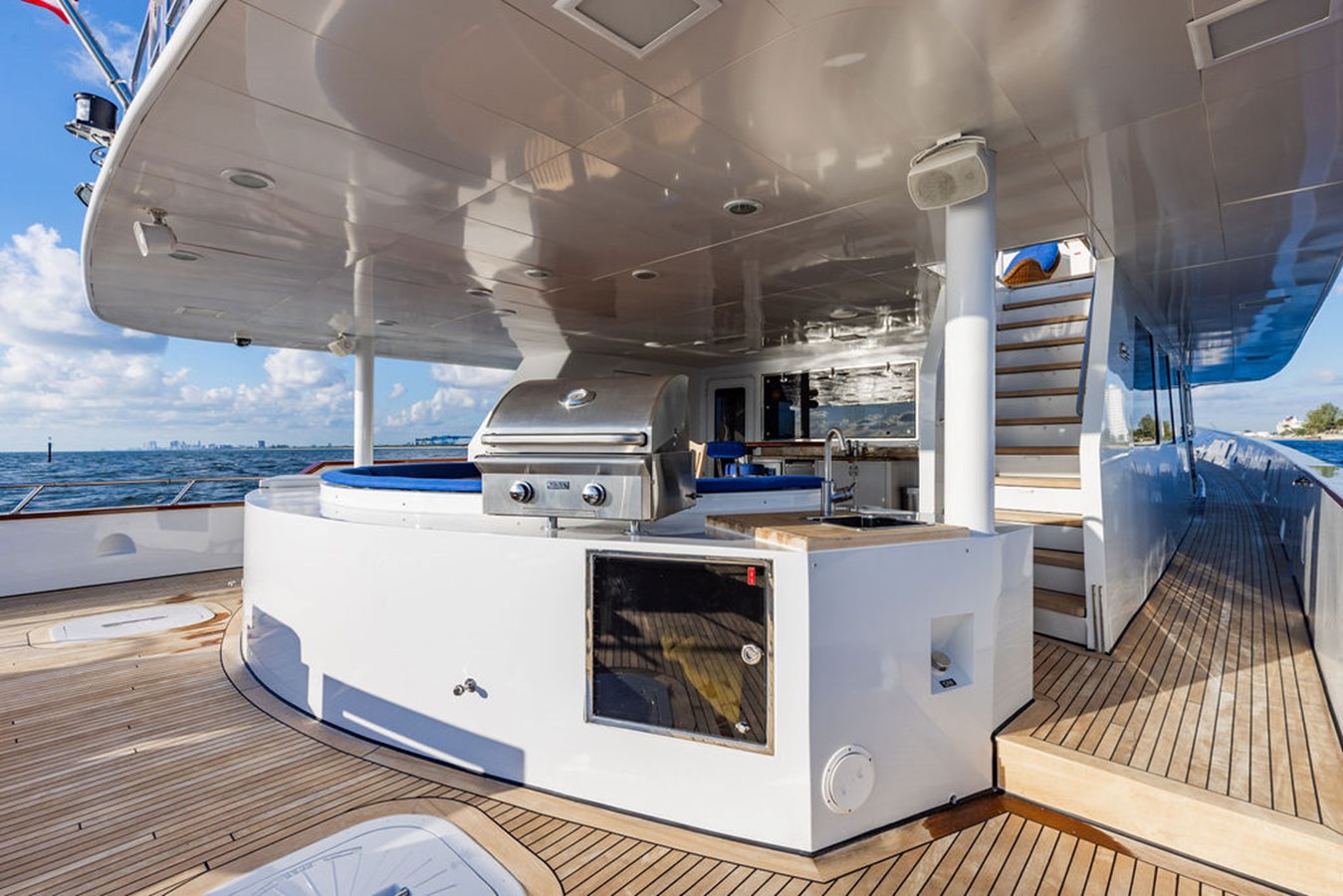 Crystal Yacht Motor Yacht EMPIRE SEA  For Sale