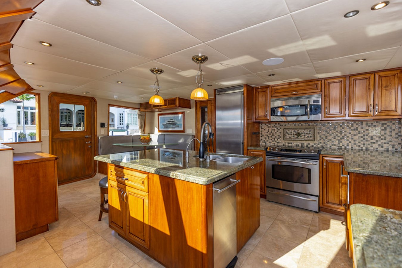 Crystal Yacht Motor Yacht EMPIRE SEA  For Sale