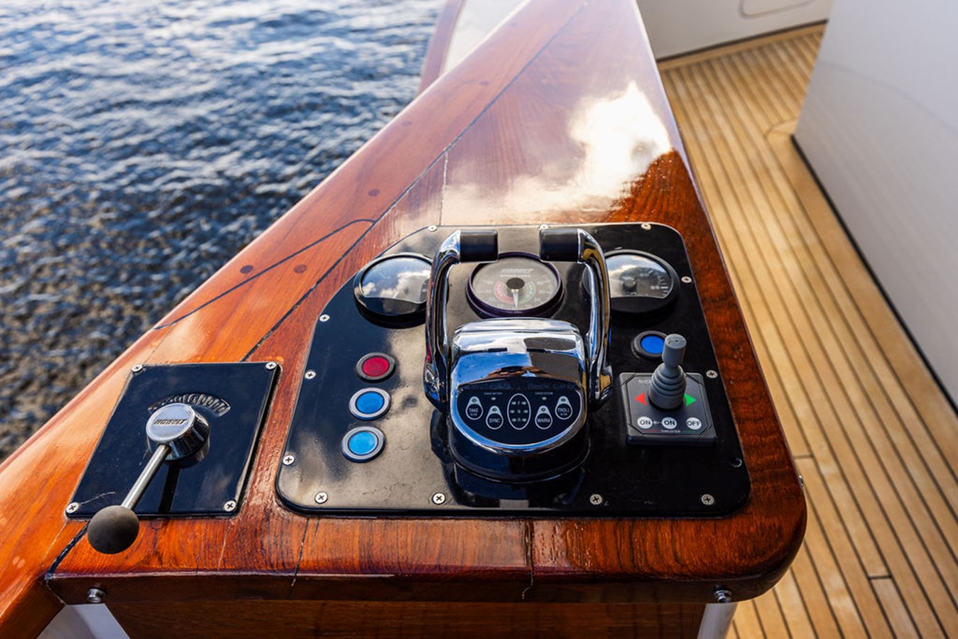 Crystal Yacht Motor Yacht EMPIRE SEA  For Sale