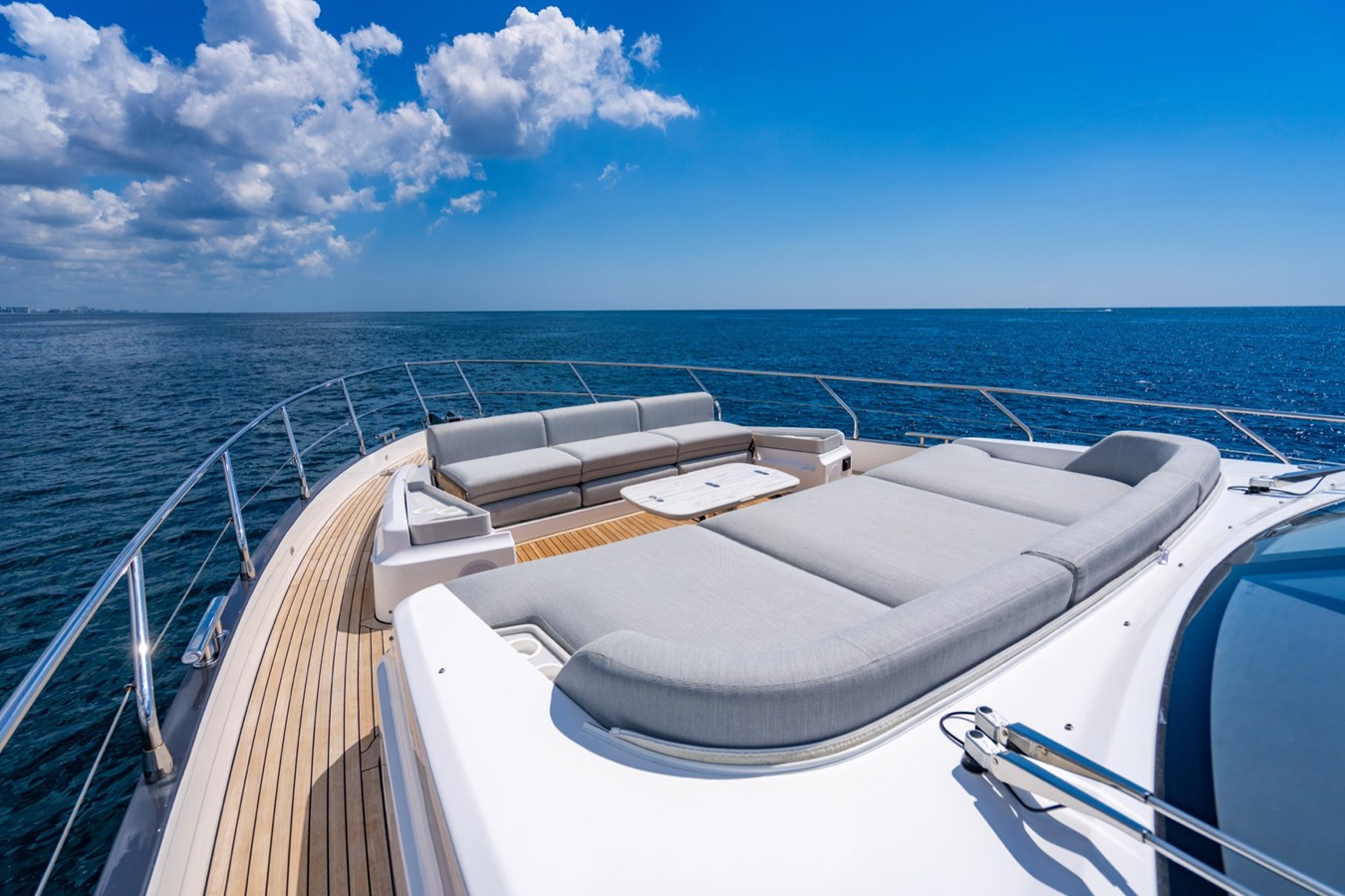 Azimut Yachts Motor Yacht EFFORTLESS For Sale
