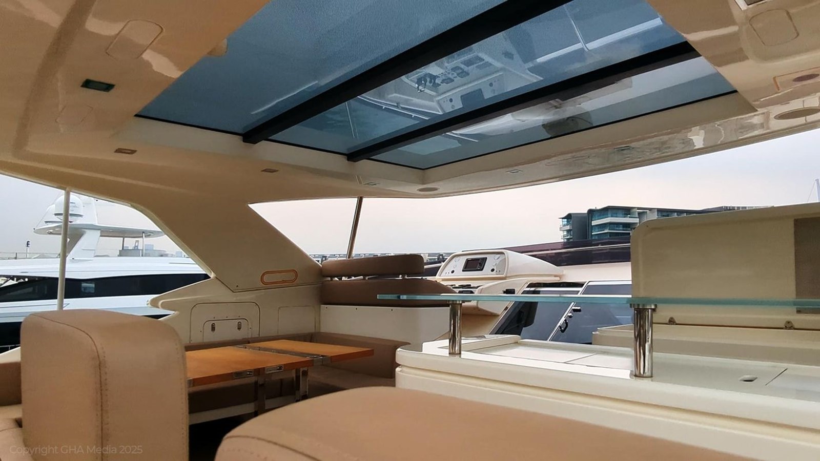 Custom Line Motor Yacht OXYGEN For Sale