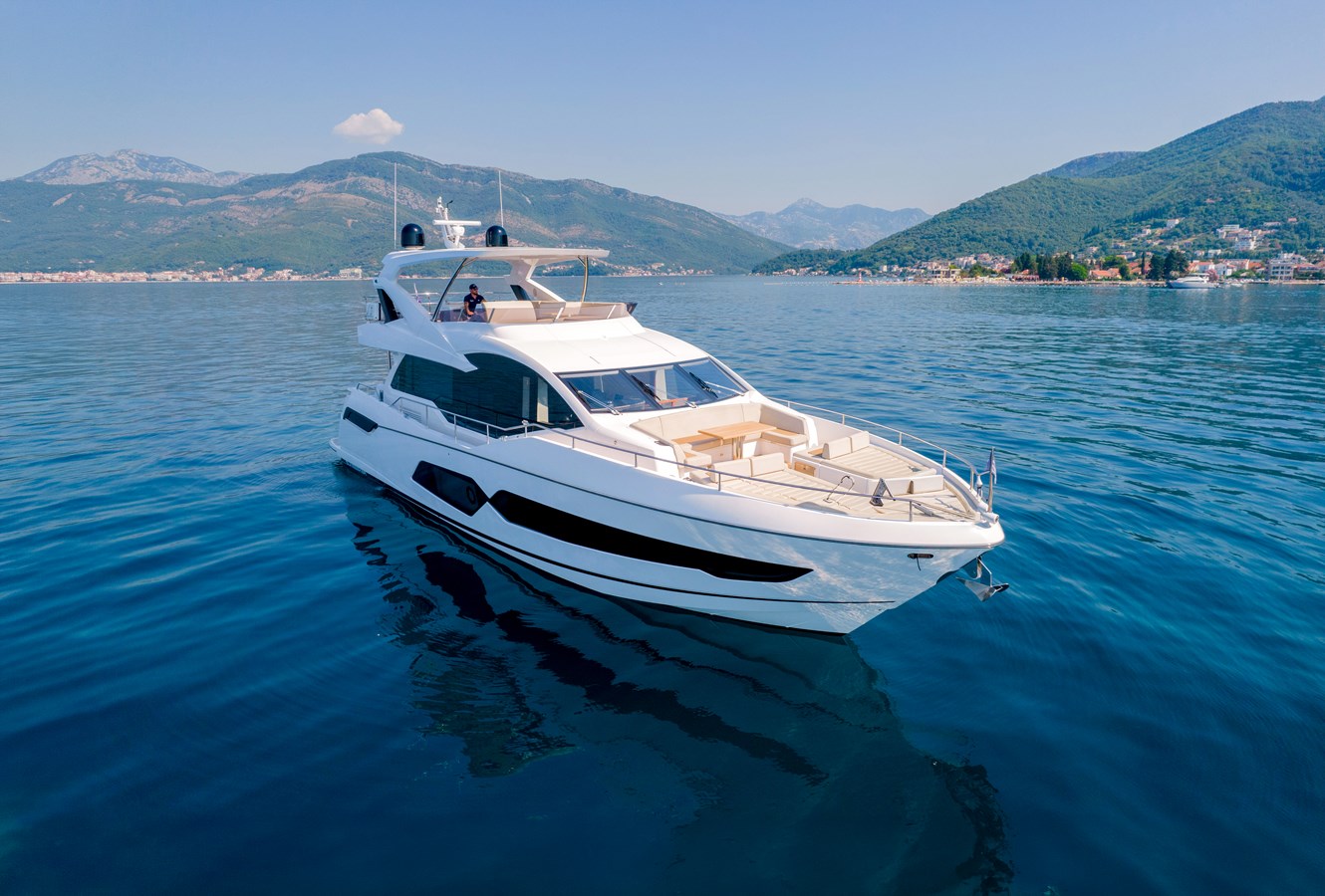 Sunseeker Motor Yacht Sunseeker 76Y For Sale