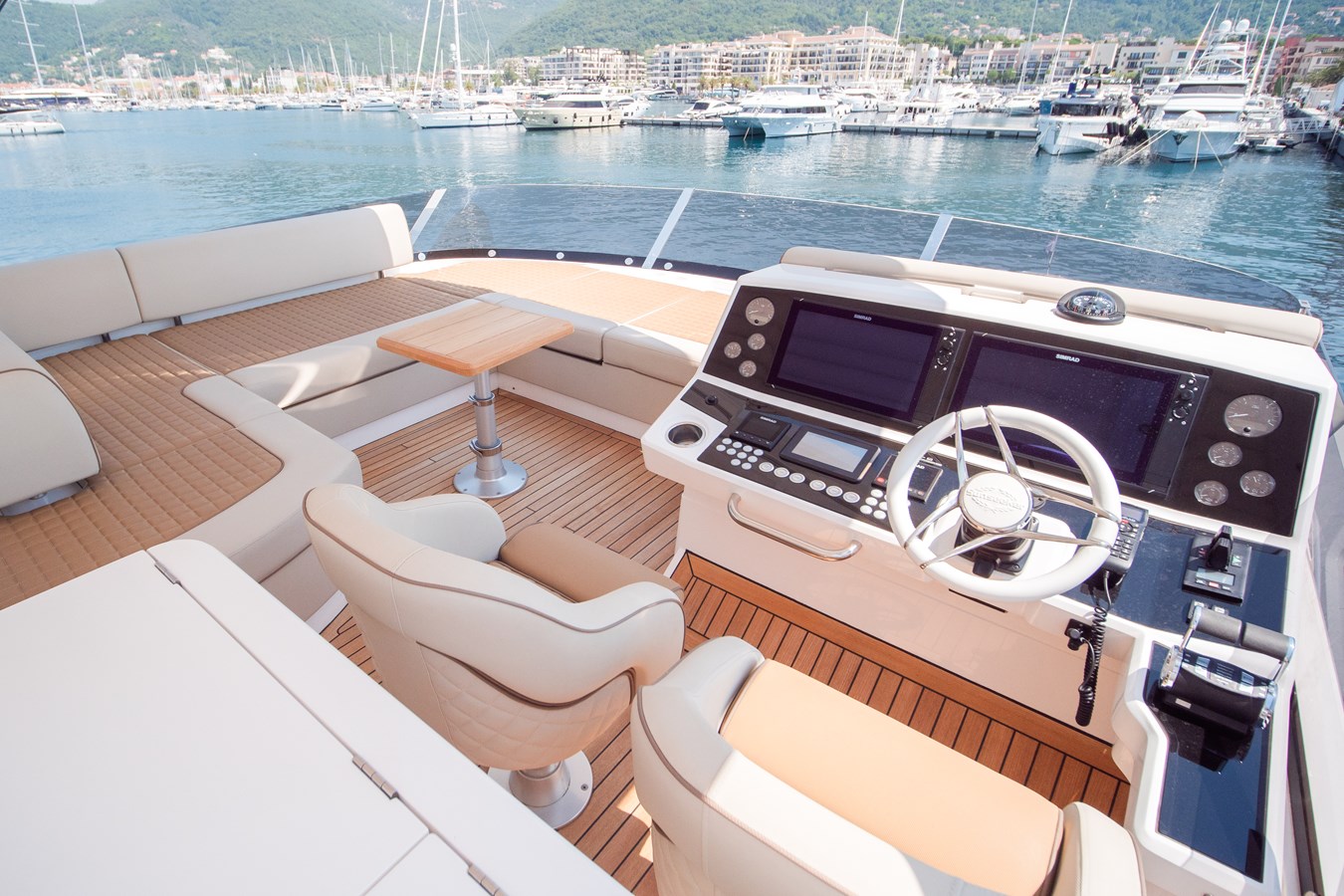 Sunseeker Motor Yacht Sunseeker 76Y For Sale