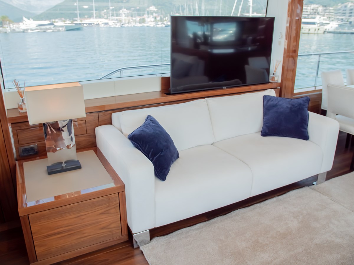 Sunseeker Motor Yacht Sunseeker 76Y For Sale