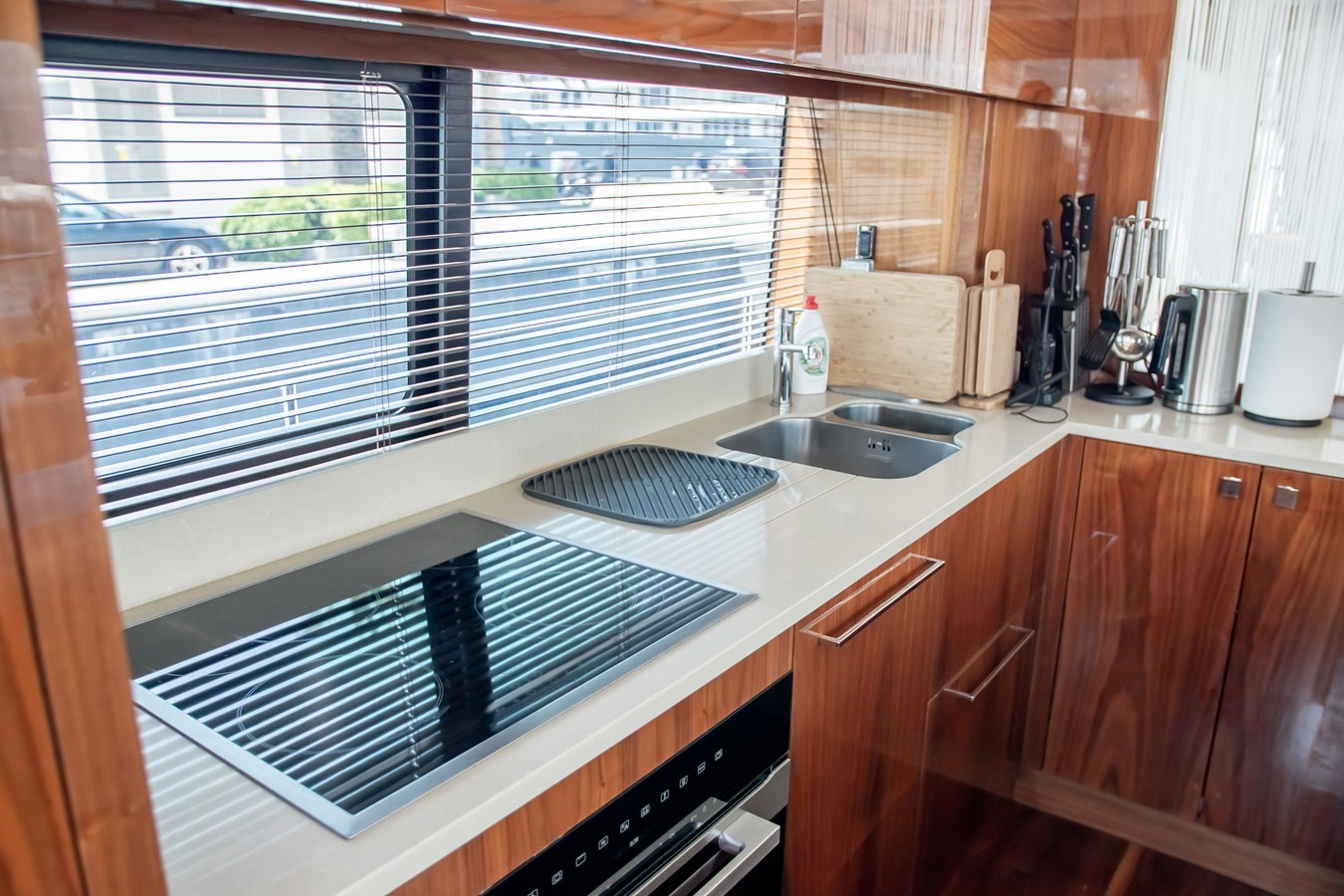 Sunseeker Motor Yacht Sunseeker 76Y For Sale