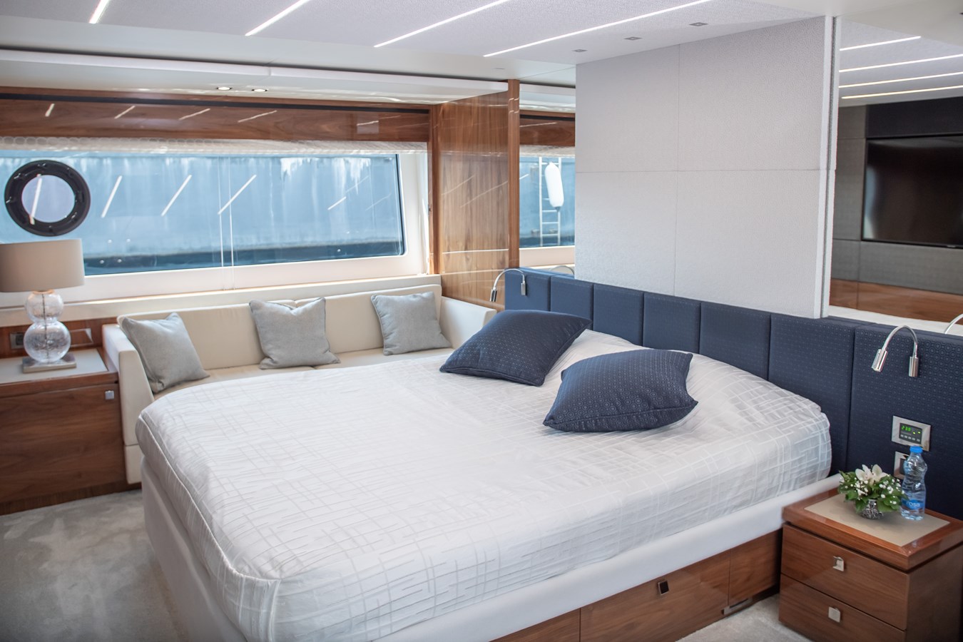 Sunseeker Motor Yacht Sunseeker 76Y For Sale