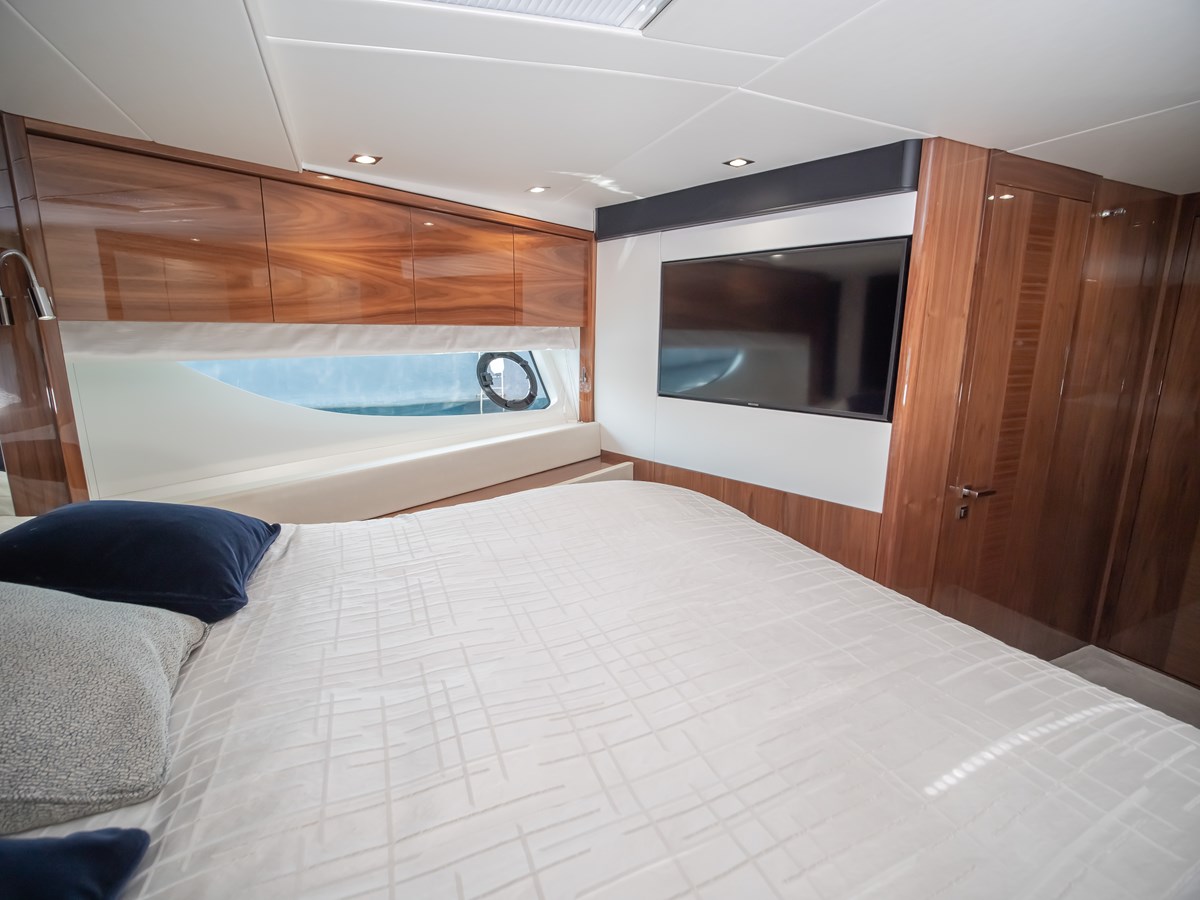 Sunseeker Motor Yacht Sunseeker 76Y For Sale