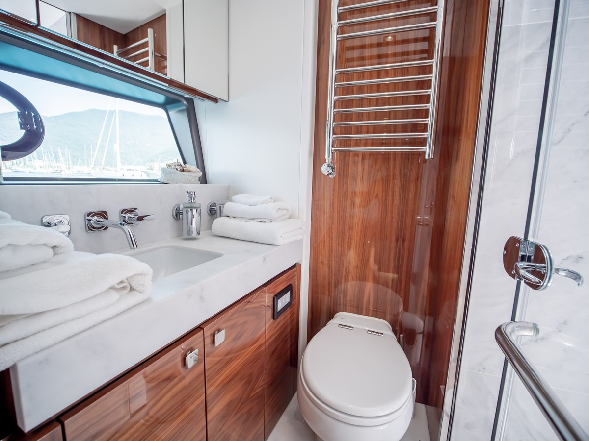Sunseeker Motor Yacht Sunseeker 76Y For Sale
