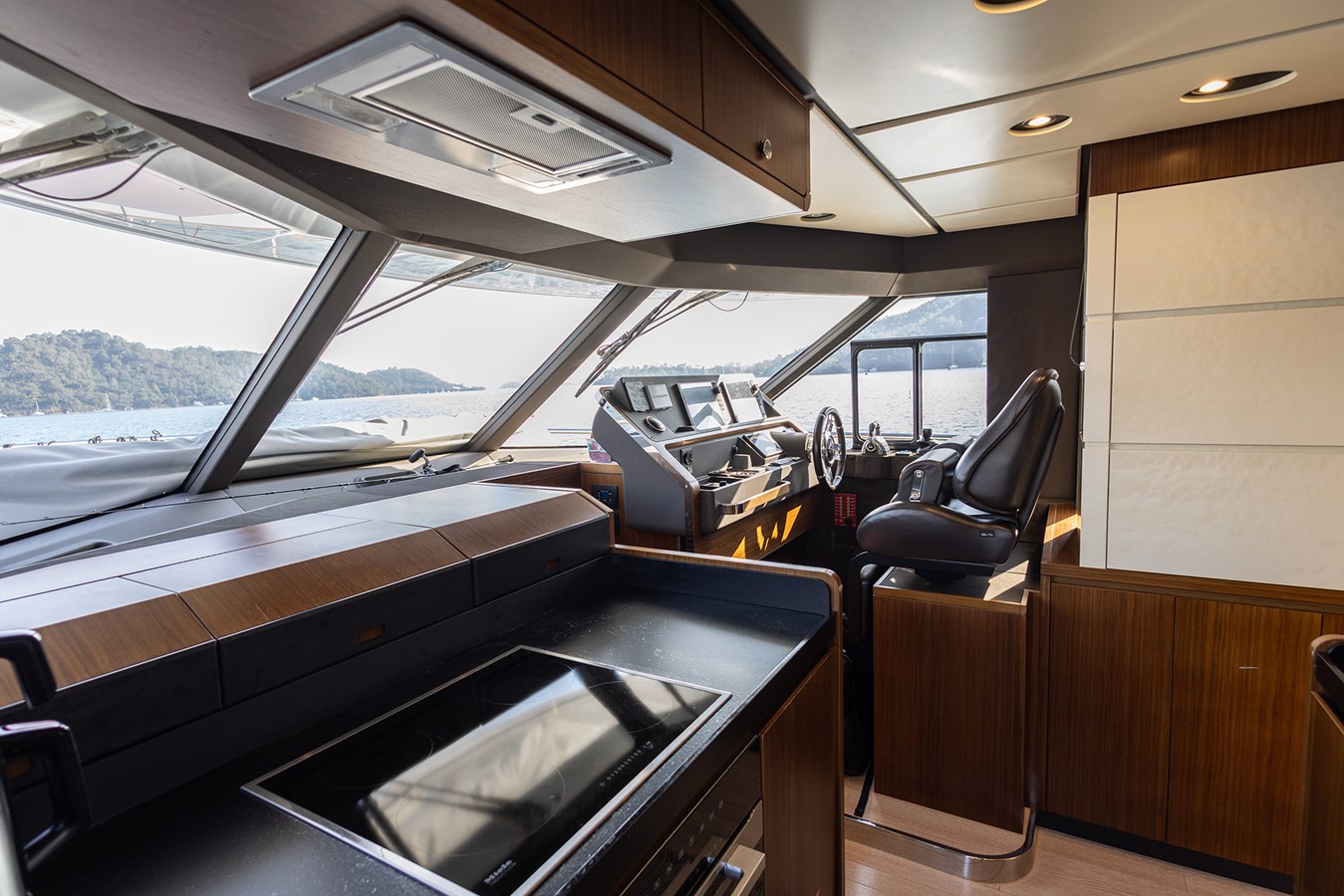 Azimut Yachts Motor Yacht AZ MAGELLANO 66 For Sale