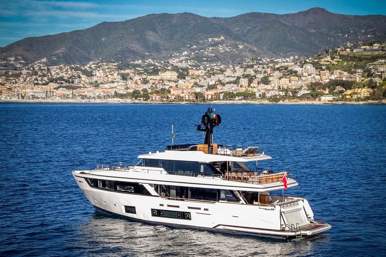 Custom Line Motor Yacht GN30 For Sale