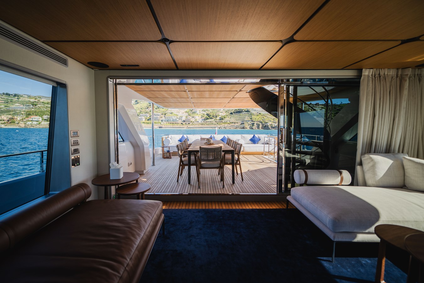 Custom Line Motor Yacht GN30 For Sale