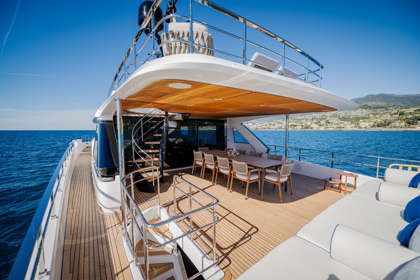Custom Line Motor Yacht GN30 For Sale