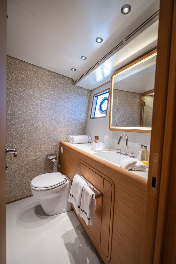 Custom Line Motor Yacht GN30 For Sale