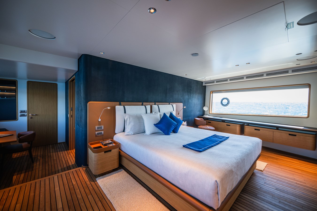 Custom Line Motor Yacht GN30 For Sale