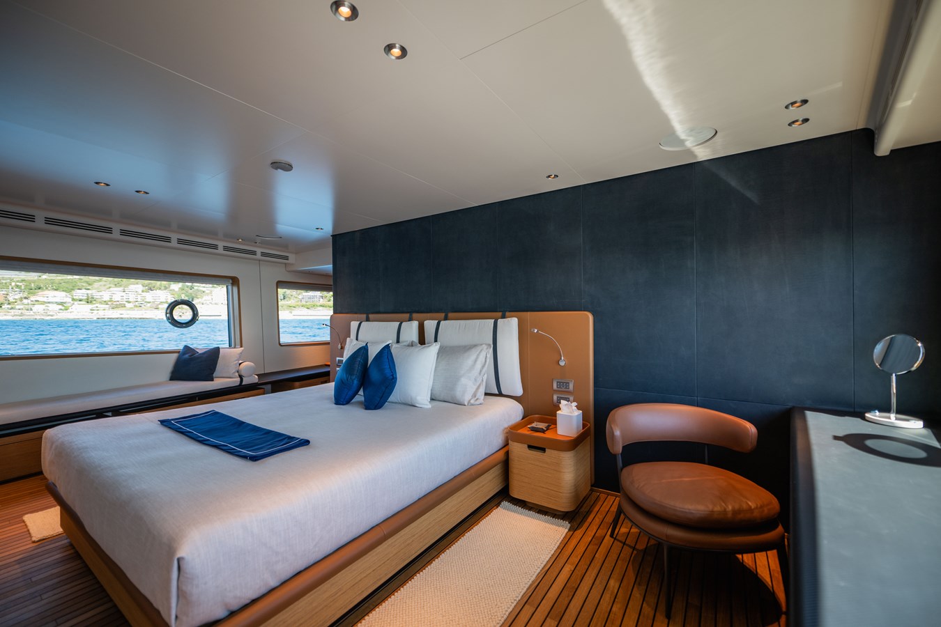 Custom Line Motor Yacht GN30 For Sale