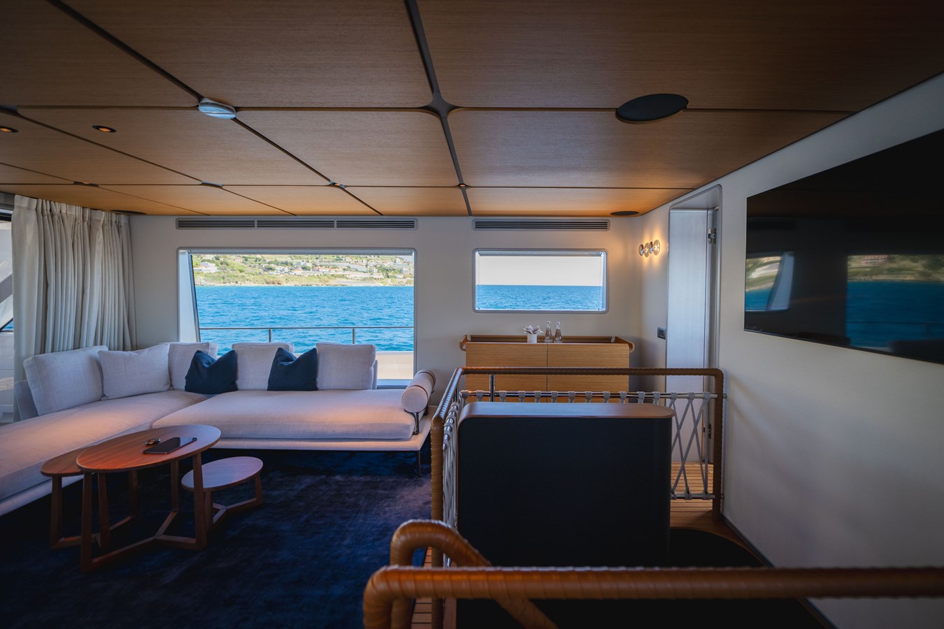 Custom Line Motor Yacht GN30 For Sale