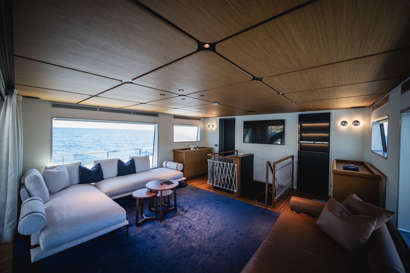 Custom Line Motor Yacht GN30 For Sale