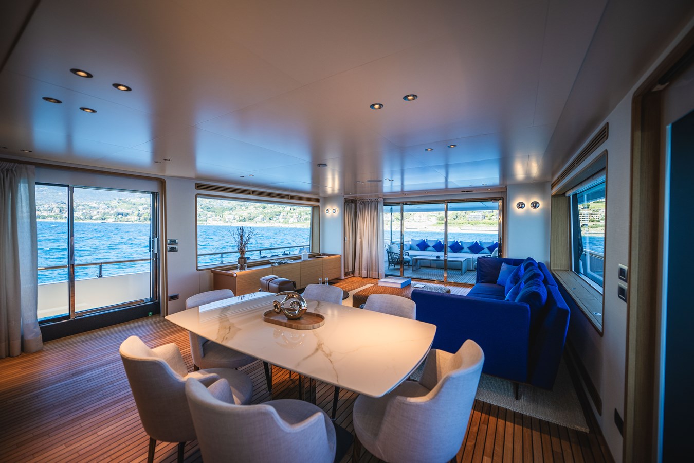 Custom Line Motor Yacht GN30 For Sale