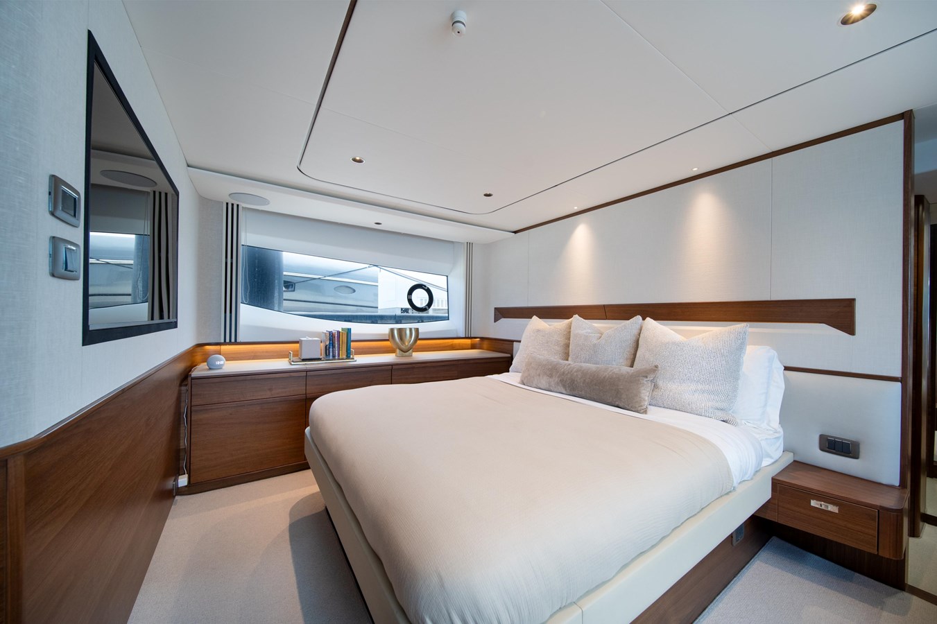 Princess Yachts Motor Yacht VIKA For Sale