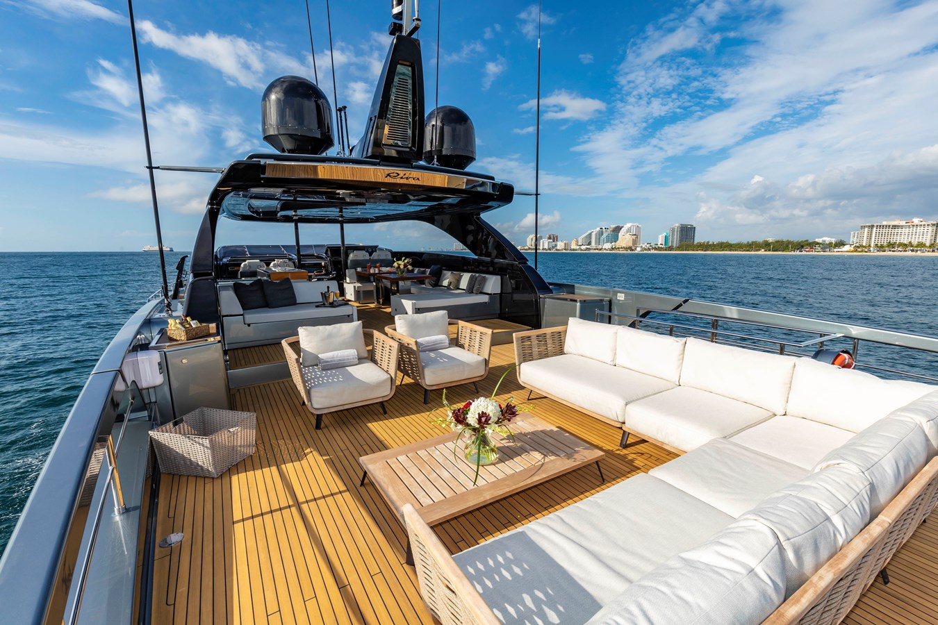 Riva Yacht Motor Yacht NO SURRENDER For Sale