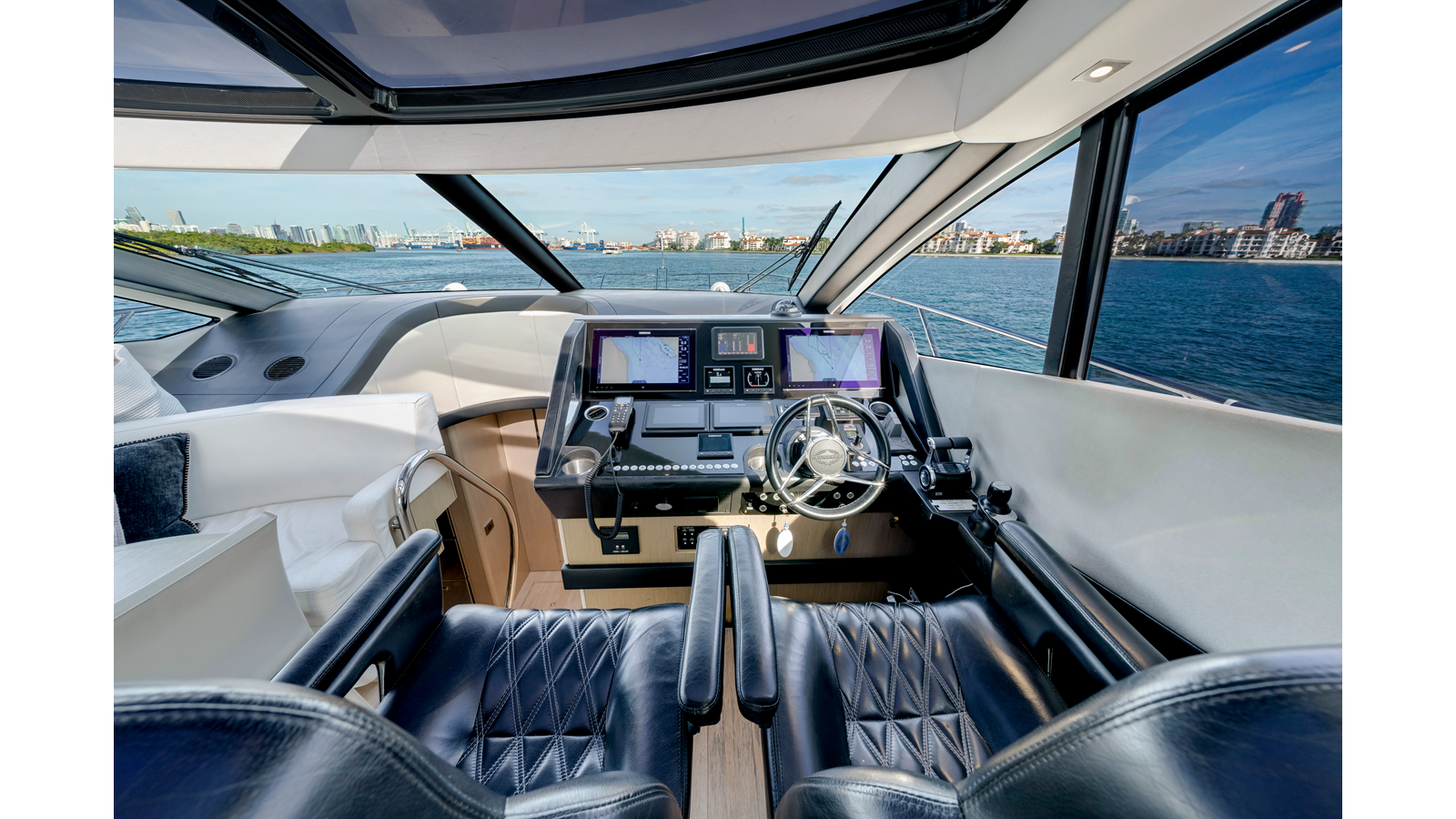 Sunseeker Motor Yacht Gravitas For Sale