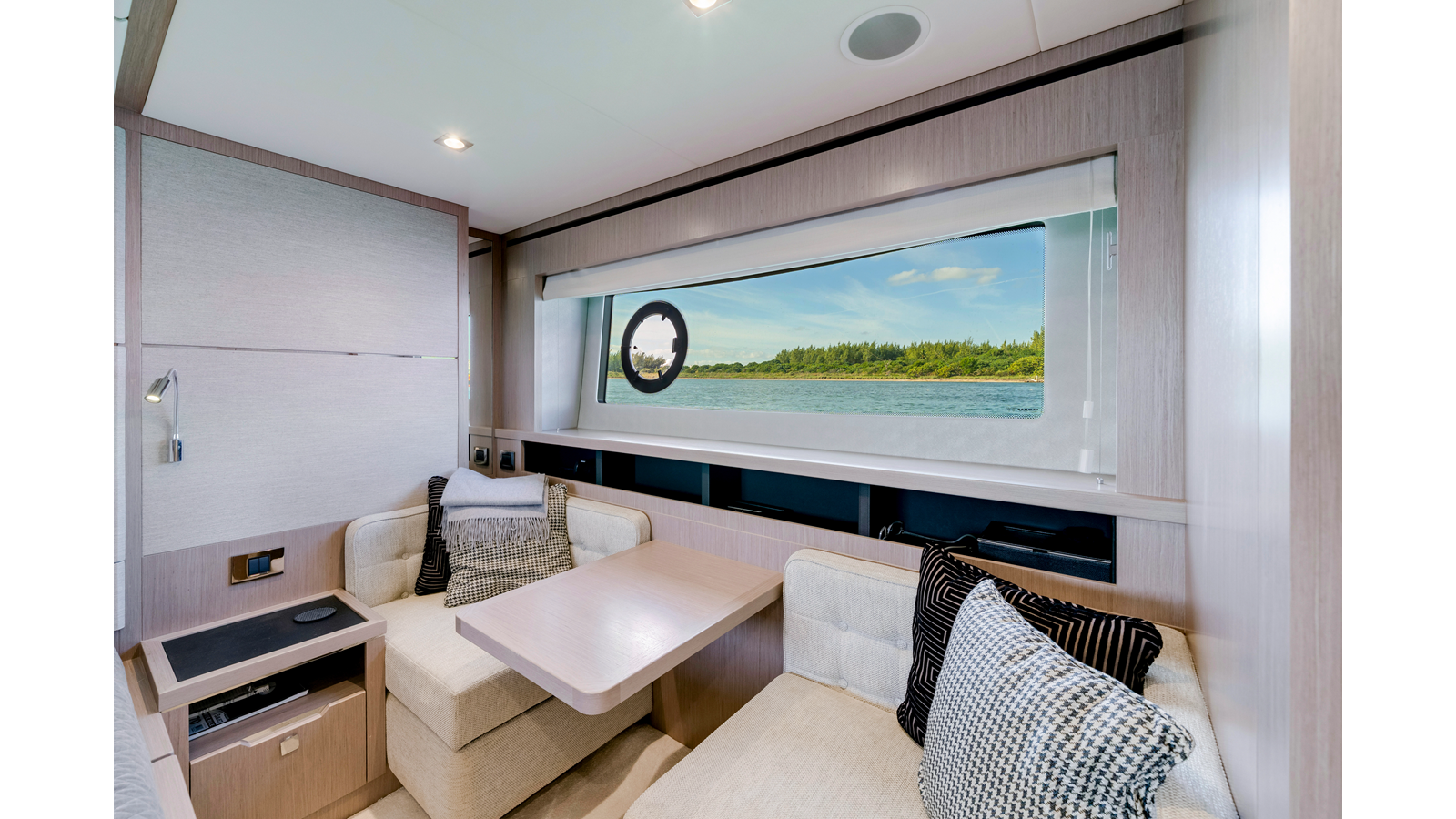 Sunseeker Motor Yacht Gravitas For Sale