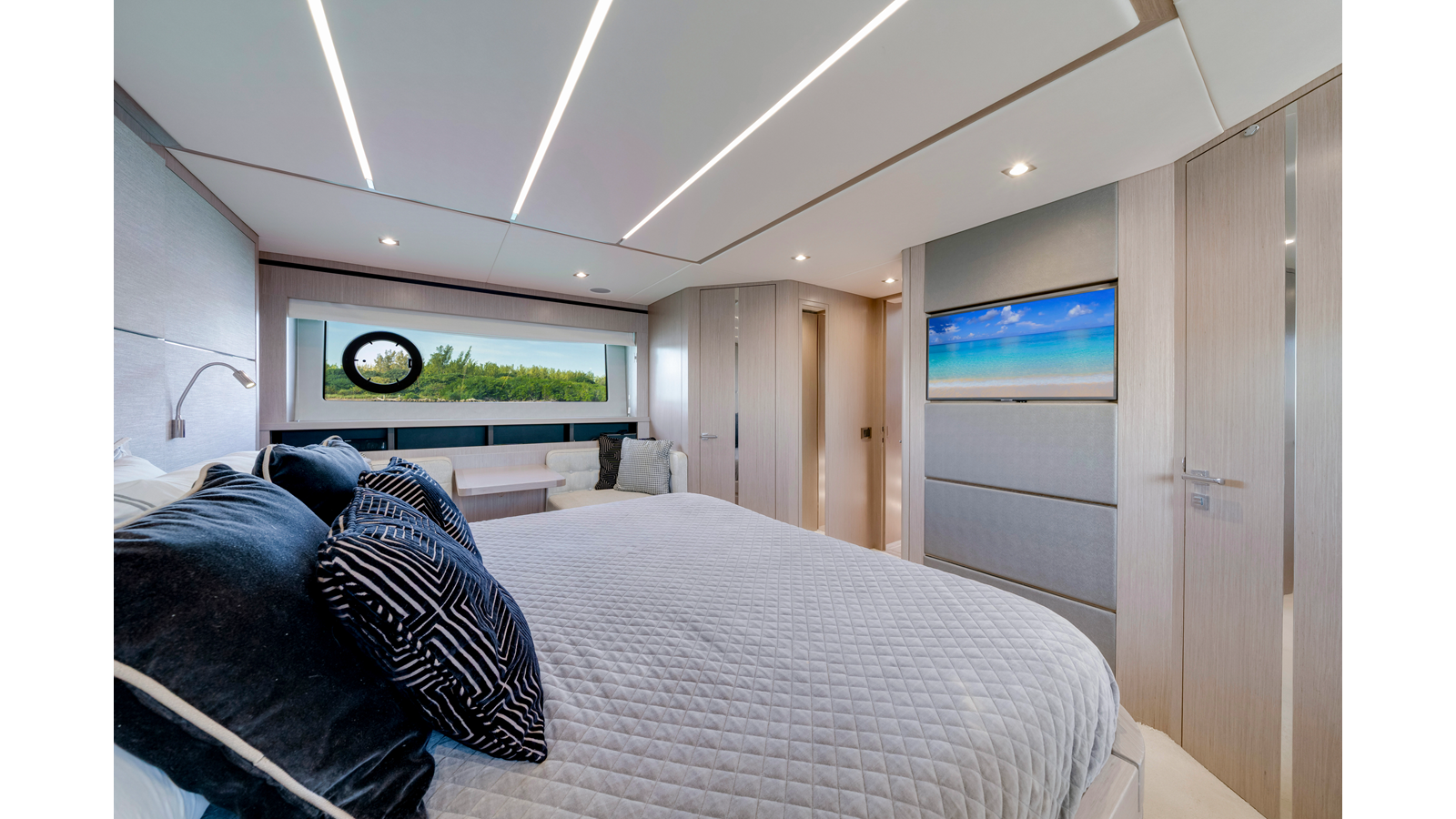 Sunseeker Motor Yacht Gravitas For Sale