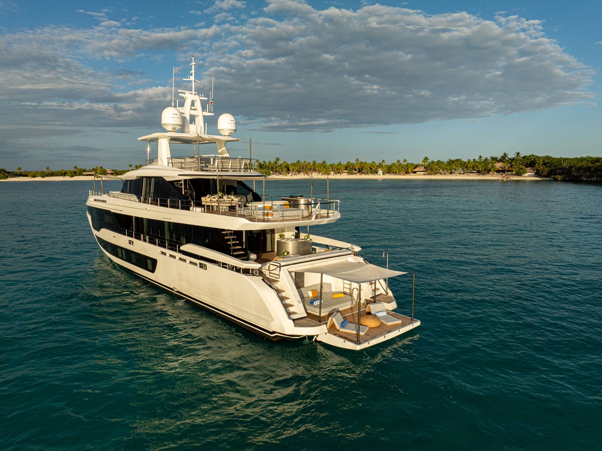 Azimut Yachts Motor Yacht LUZ DE MAR For Sale