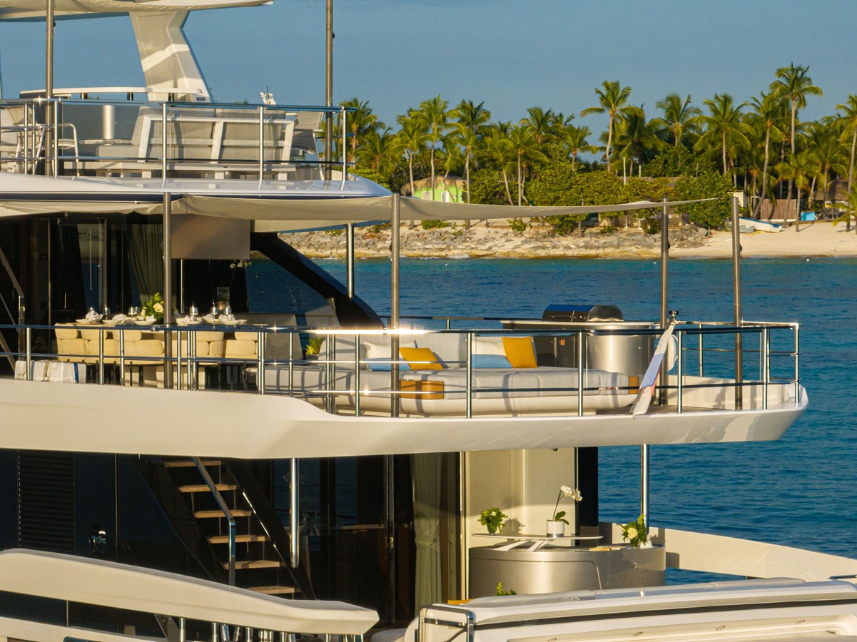 Azimut Yachts Motor Yacht LUZ DE MAR For Sale
