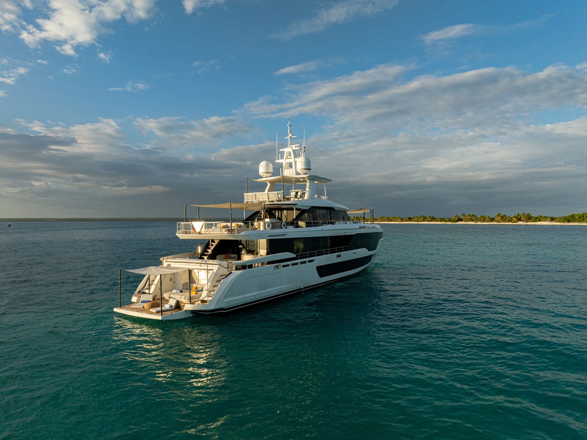 Azimut Yachts Motor Yacht LUZ DE MAR For Sale