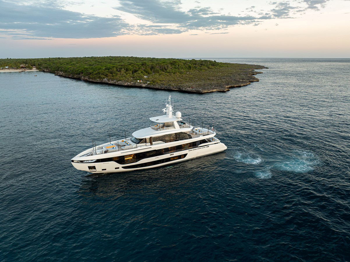 Azimut Yachts Motor Yacht LUZ DE MAR For Sale
