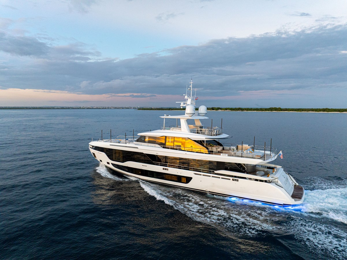 Azimut Yachts Motor Yacht LUZ DE MAR For Sale