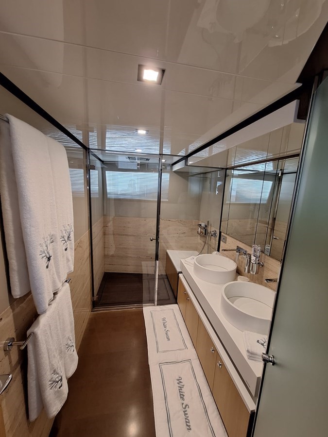 Ferretti Yachts Motor Yacht WHITE SWAN For Sale