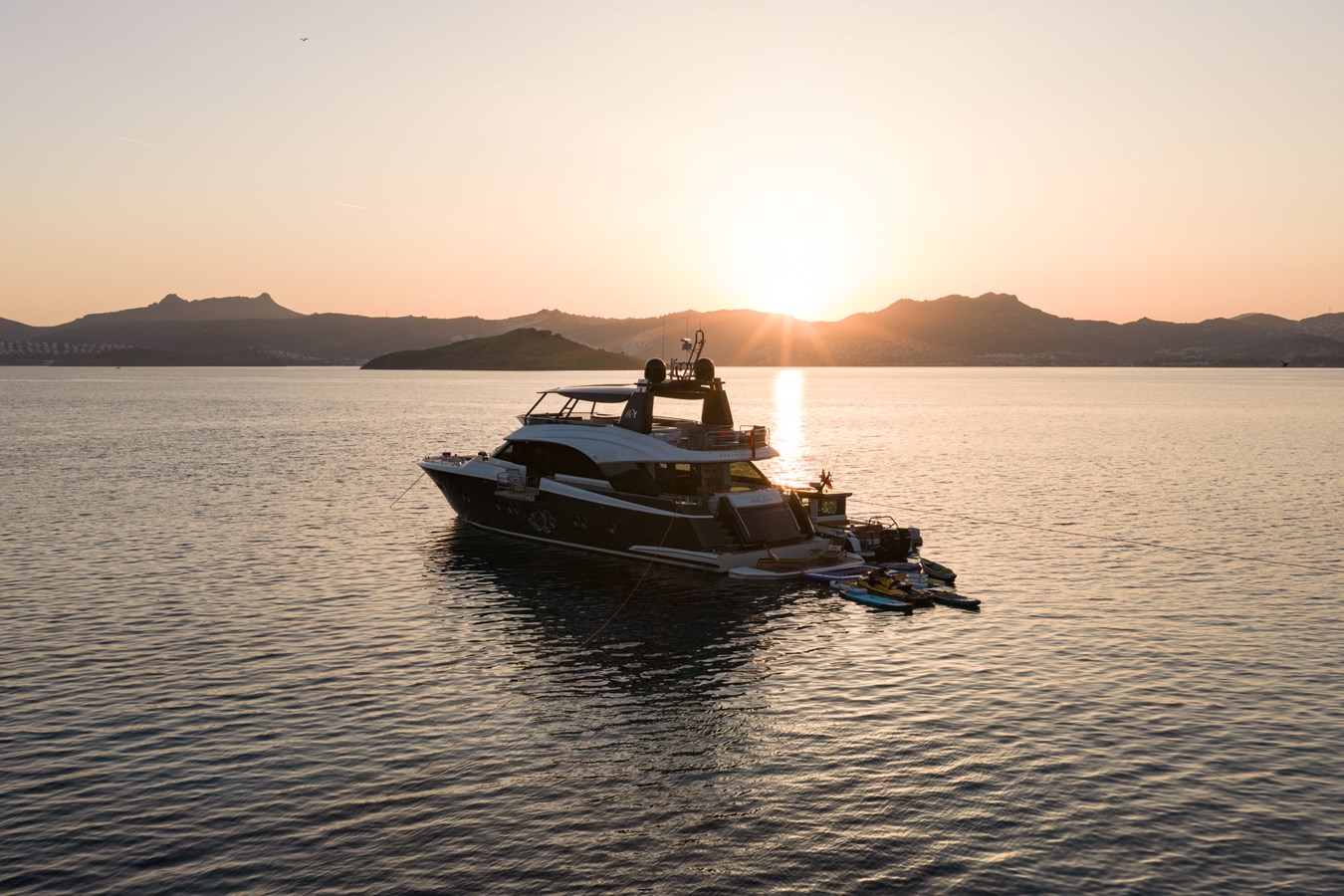 Monte Carlo Yachts Motor Yacht BELLA LUNA For Sale
