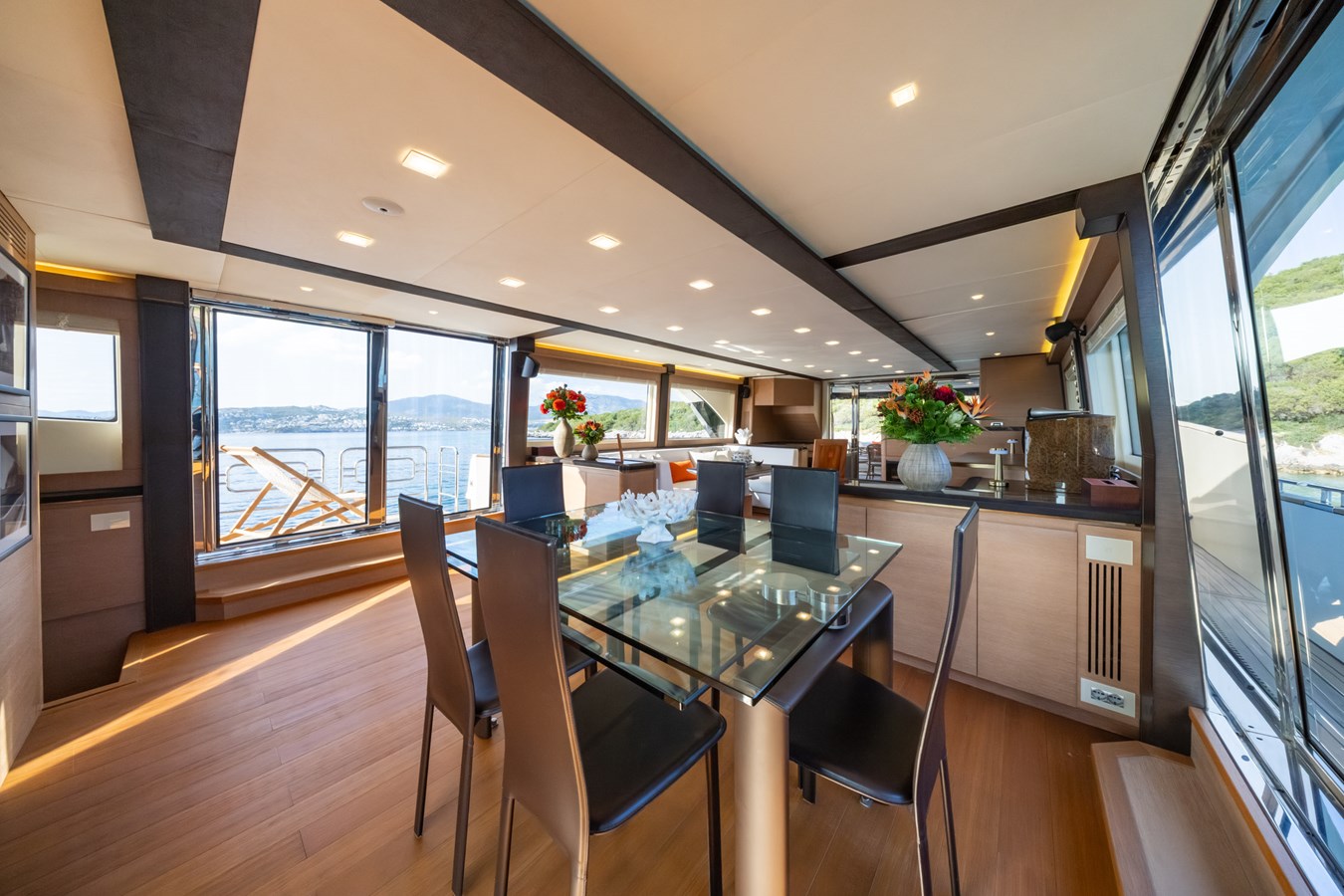 Monte Carlo Yachts Motor Yacht BELLA LUNA For Sale