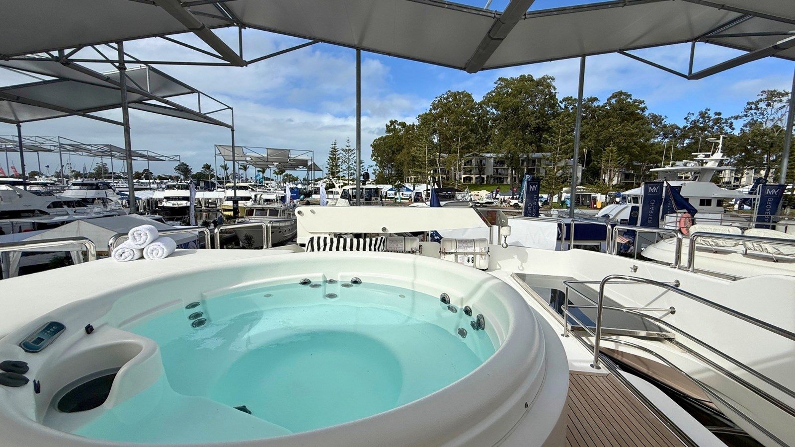 Horizon Yachts Motor Yacht EUPHORIA For Sale