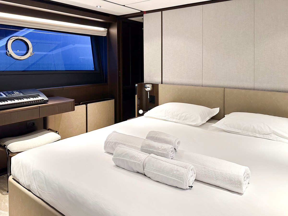 Ferretti Yachts Motor Yacht LADY AGA For Sale