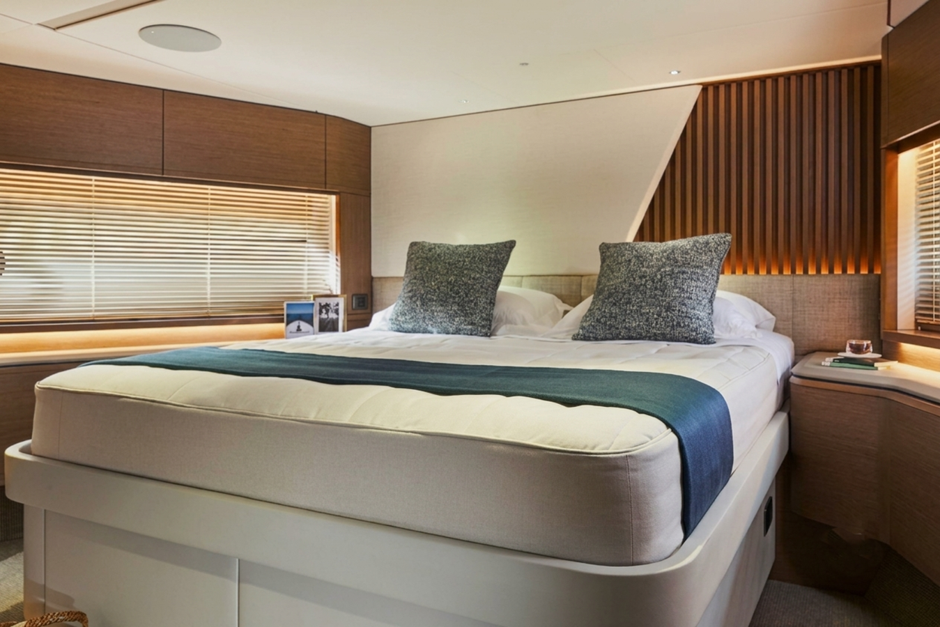 Princess Yachts Motor Yacht SOLOMON For Sale