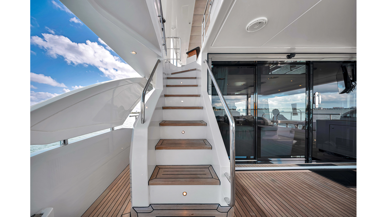 Azimut Yachts  CLOUD 9 For Sale