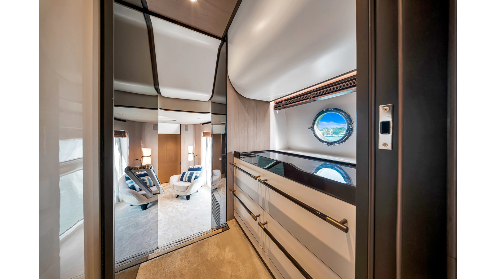 Azimut Yachts  CLOUD 9 For Sale