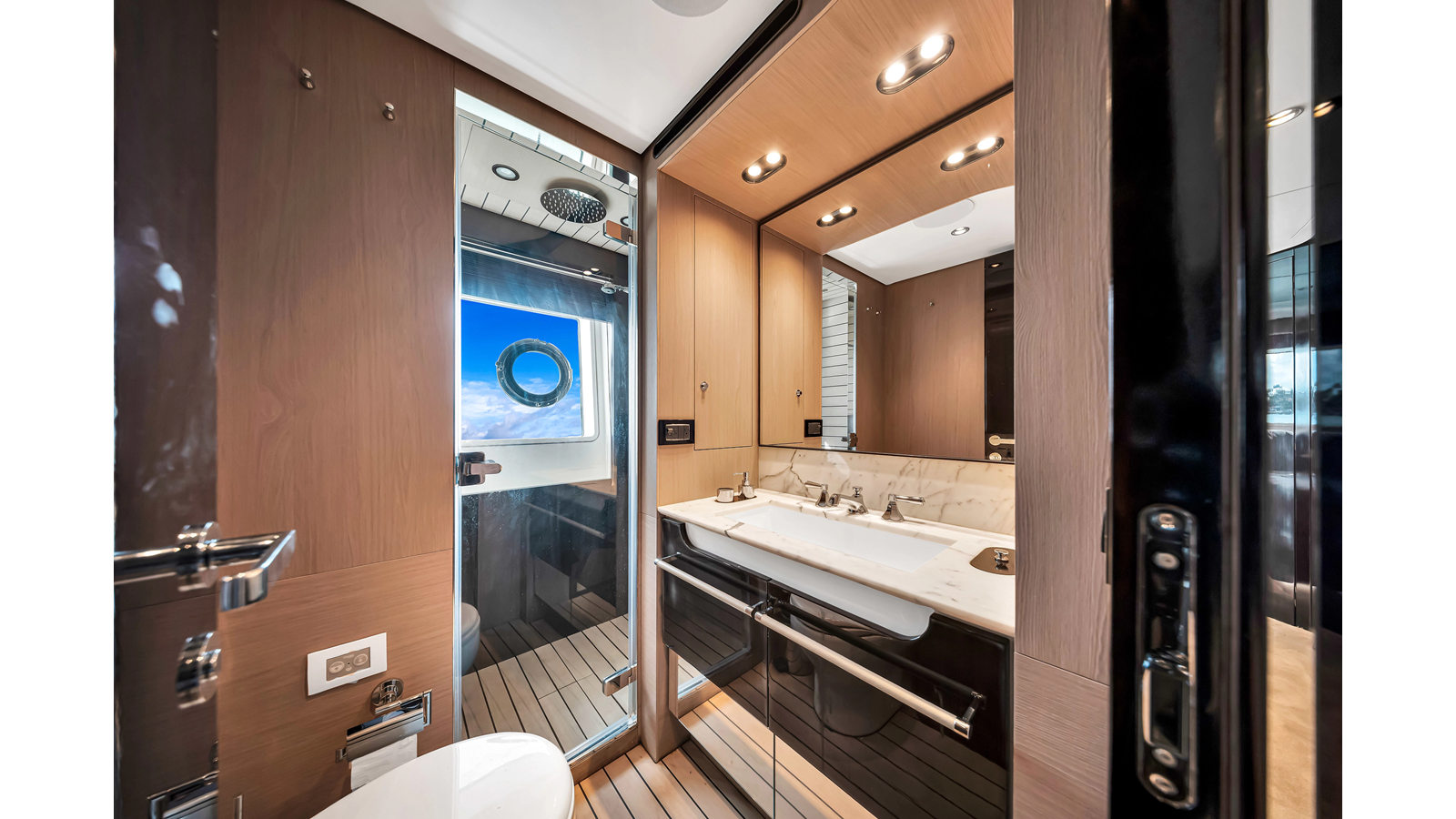 Azimut Yachts  CLOUD 9 For Sale