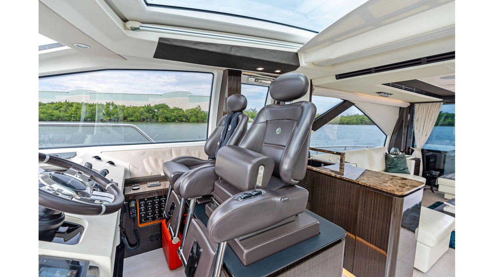 Azimut Yachts Motor Yacht VILLAGGIO For Sale
